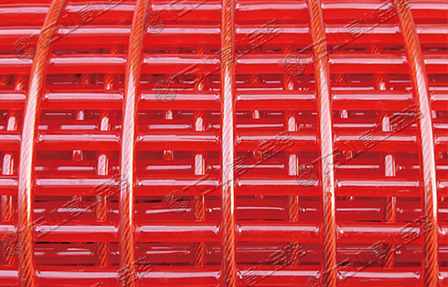 篩分設(shè)備選用聚氨酯篩網(wǎng)，高耐磨、壽命長(zhǎng)